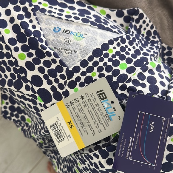 IBKUL long sleeve dress, white background with blue and green polkadots, Size XS - Picture 4 of 4